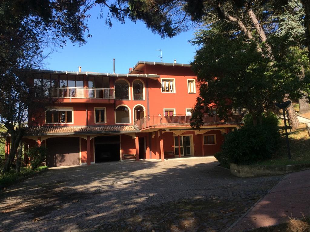 Agriturismo Mezzaluna Hotel Montalto Pavese Kültér fotó